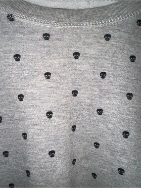Sweatshirt with skull detail